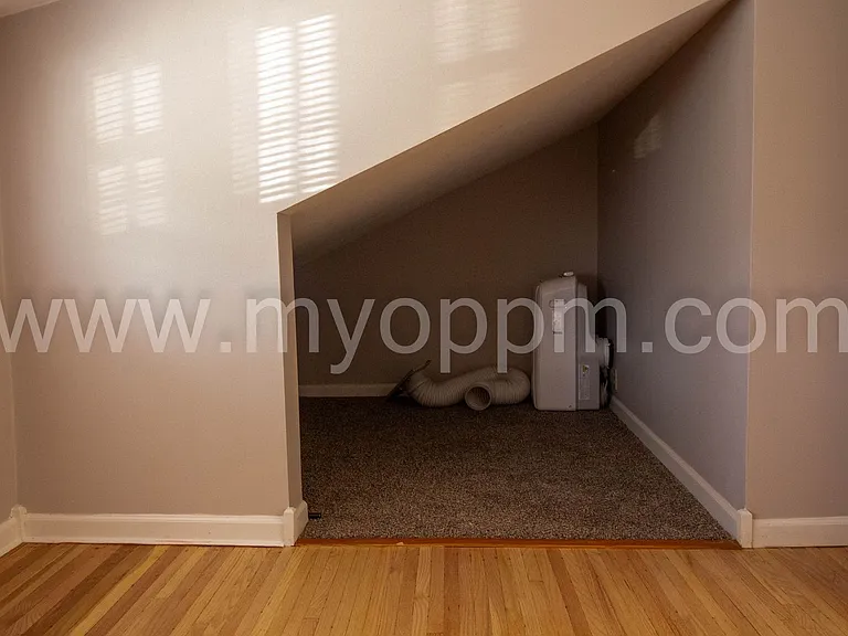4202 Barker Ave — Photo 5