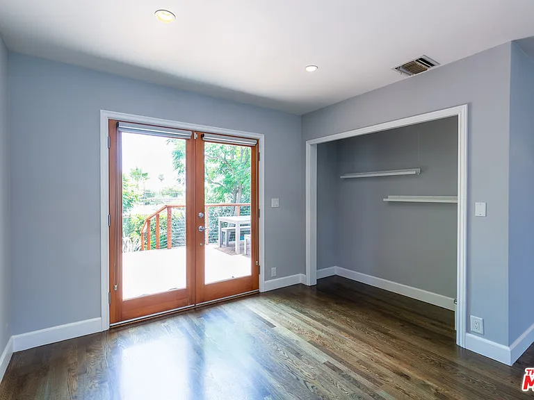 1530 S Sierra Bonita Ave — Photo 17