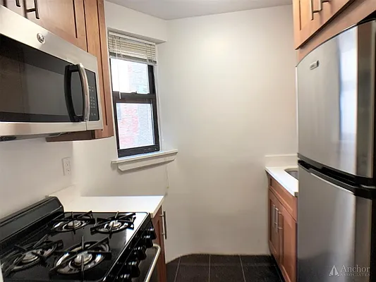 Rented by Anchor Associates | media 3