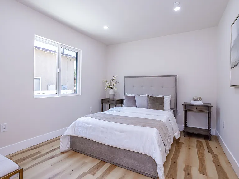 17905 Bullock St — Photo 18