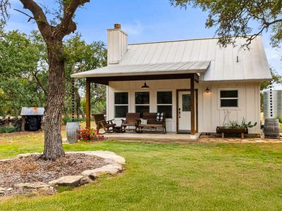 820 Glen Crest Dr, Blanco, TX, 78606