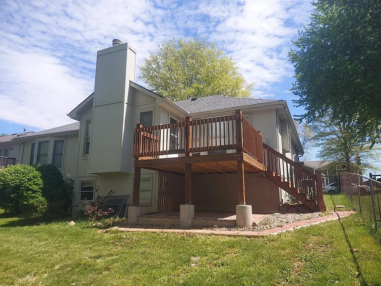3305 SE Adams Dr — Photo 2