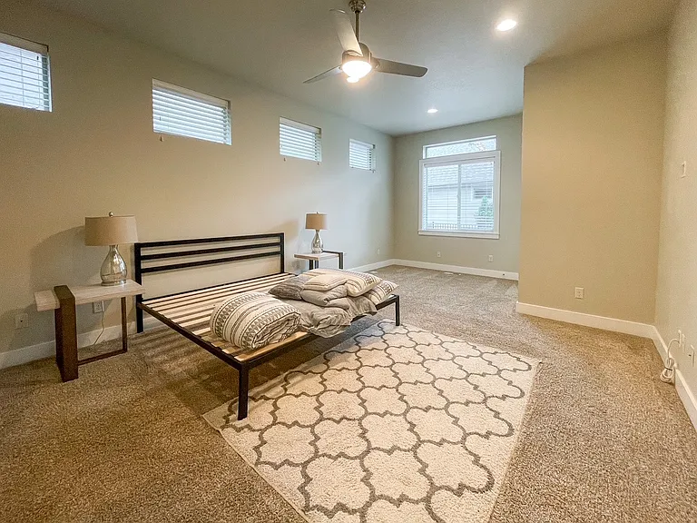 307 E Grove Creek Ln — Photo 32