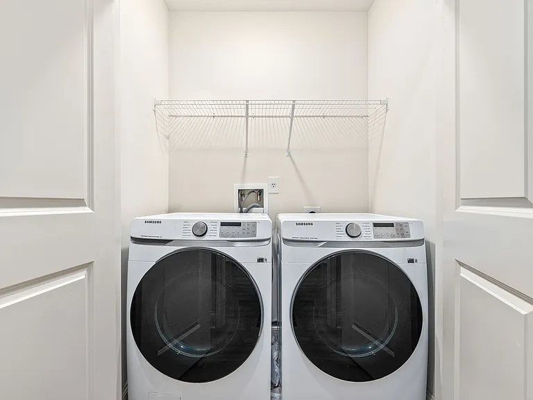 762 N Donahue Dr #3 — Photo 11