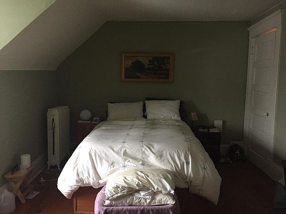 2nd image of 2262 Como Ave