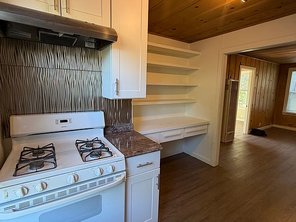 3rd image of 20359 Sunnyside Way #7