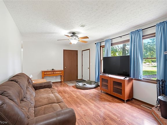 4th image of 4311 Cottage Grove Rd