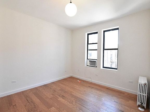 3rd image of 100 Cooper St APT 6F