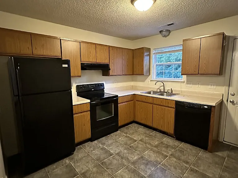 104 Glenside Ct — Photo 4