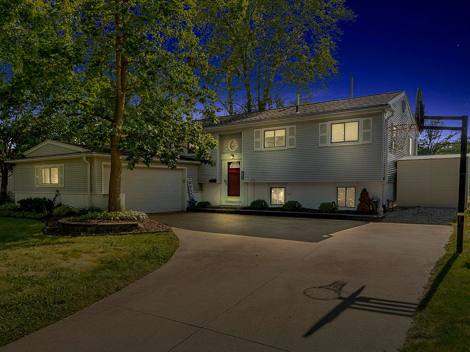1st image of 21009 Robinwood St