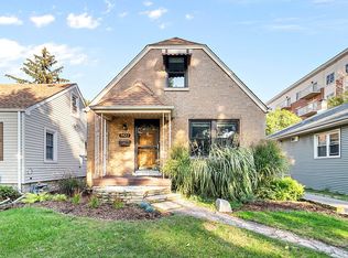 9423 Tulley Ave, Oak Lawn, IL 60453