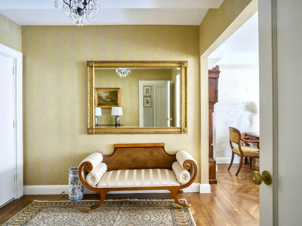 575 Park Avenue image 3 of 8