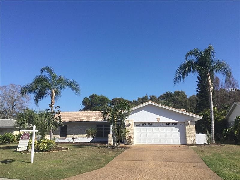 1st image of 2206 Lakewood Dr