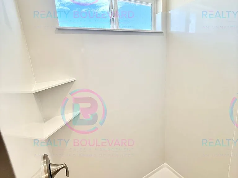 1019 Middle Gate Rd — Photo 15