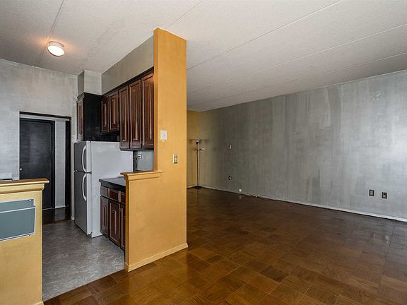 4th image of 160 Academy St #1C