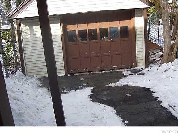 4th image of 195 Prospect Ave