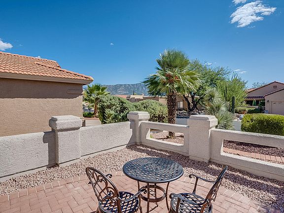E Orangewood Lane8