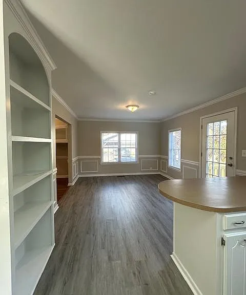 1209 Lawhorn Rd — Photo 10