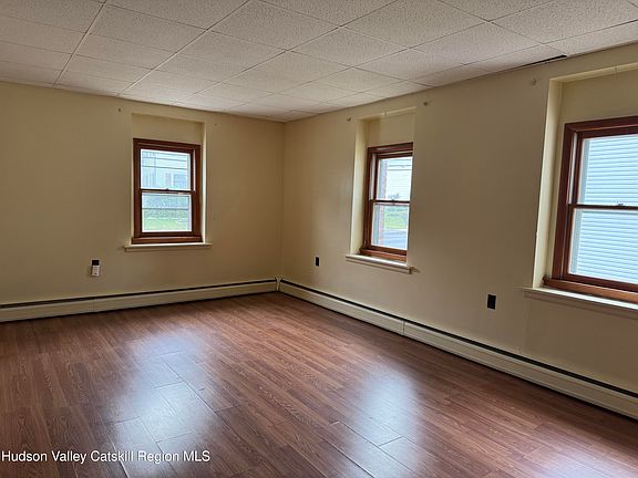 5th image of 103 E Chester Street
