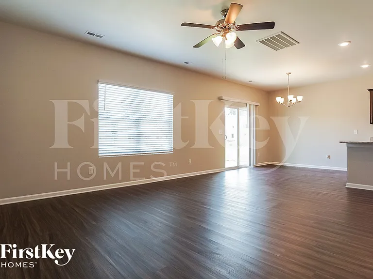 12572 Downing Dr — Photo 3