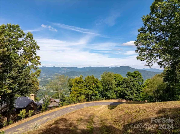 94 Wandering Trl, Waynesville, NC 28785