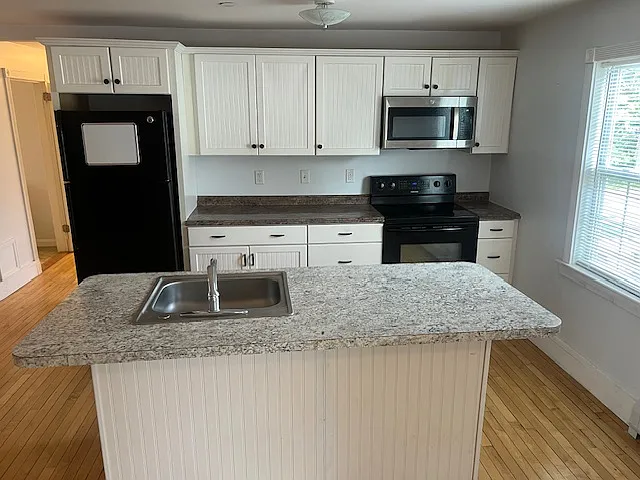 93 Main St #3 — Photo 6