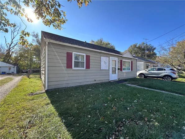 525 Woodlawn Ave, Mattoon, IL 61938