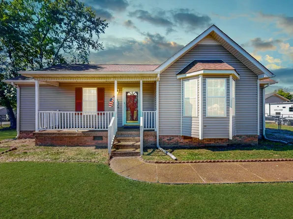 3929 Hearthstone Dr, Chapel Hill, TN 37034