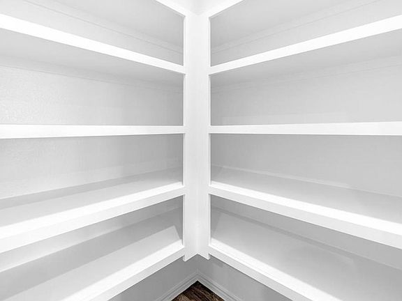 5th image of 2035 Woodlark Way