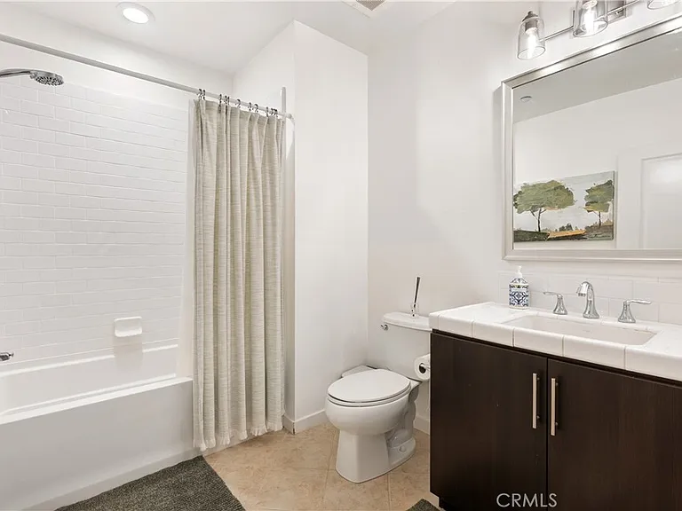 21 Gramercy #102 — Photo 13