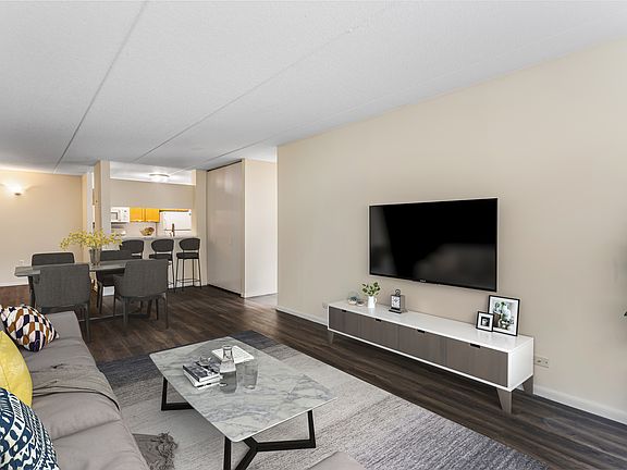 3rd image of 345 E 64th St APT 6B