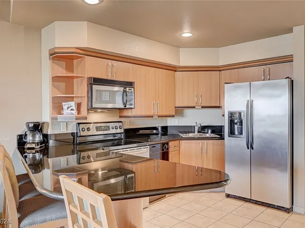 211 E Flamingo Rd #1207, Las Vegas, NV 89109