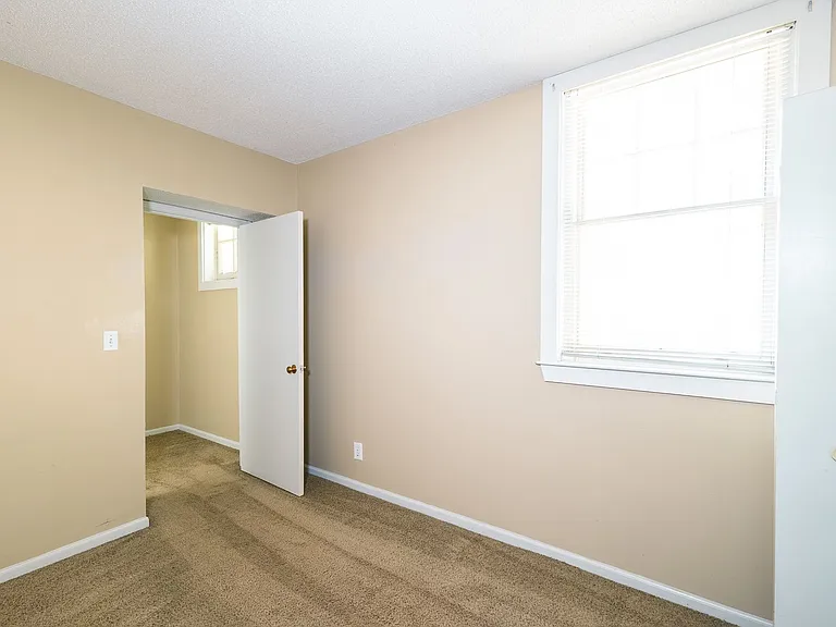 415 N 41st Ave — Photo 11