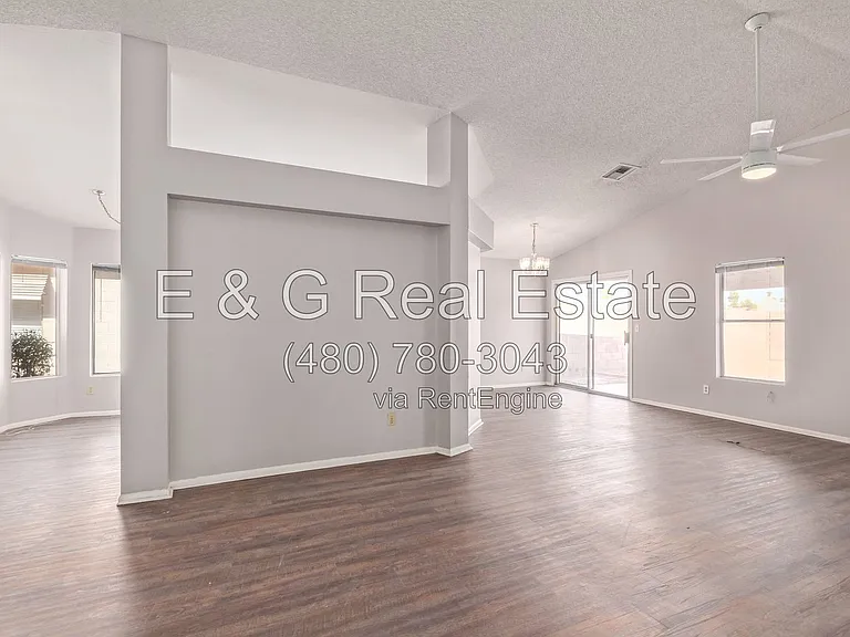 8651 N 107th Dr — Photo 6