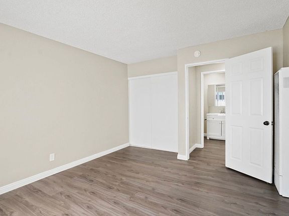 4th image of 1356 W Stoneridge Ct APT 5