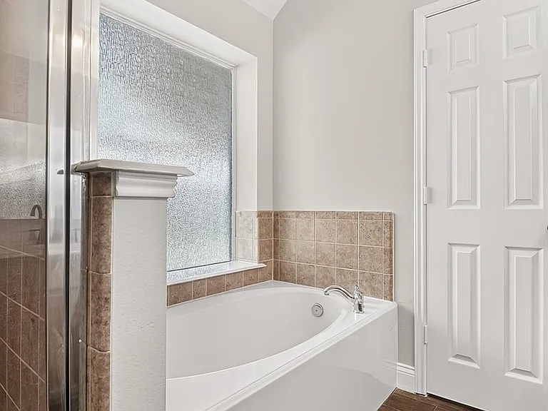 20707 Pine Rain Ct — Photo 33
