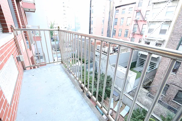 Rented by JM Preston Properties LLC | media 8