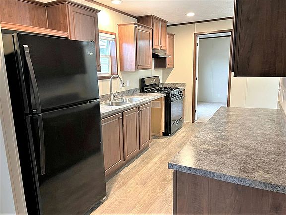 2nd image of 862 Valerie Dr