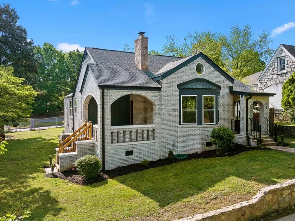 3 Barrett St, Greenville, SC 29601