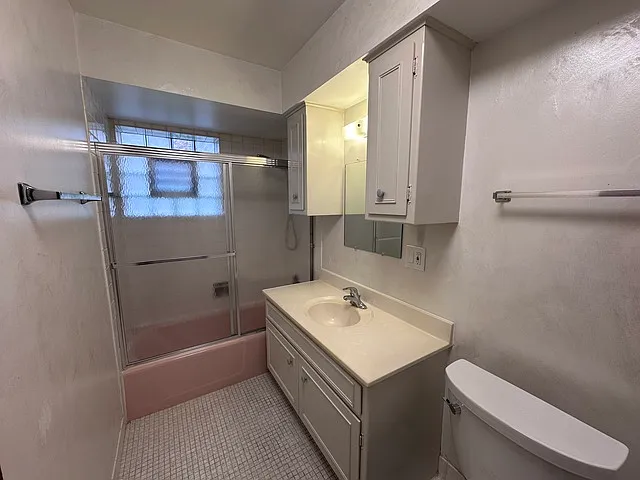 8442 W Oak Ave #G — Photo 10