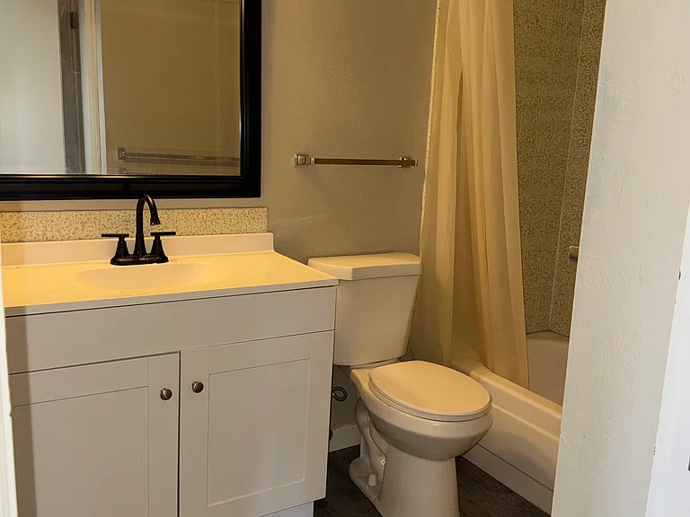 645 Manhattan Pl #39 — Photo 16