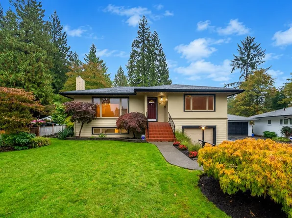 2870 Thorncliffe Dr, North Vancouver, BC V7R 2S8