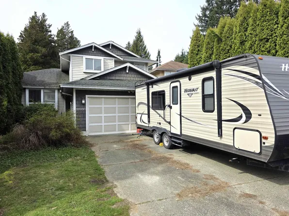 12033 206b St, Maple Ridge, BC V2X 9T8