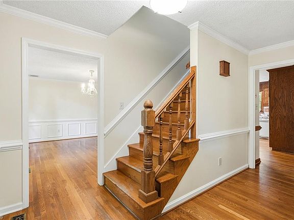 4th image of 620 Timberview Dr
