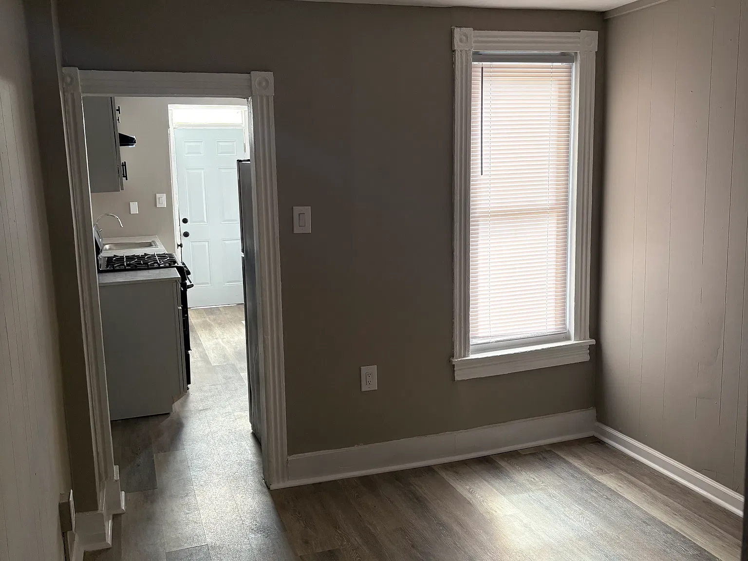 425 N 2nd St — Photo 3