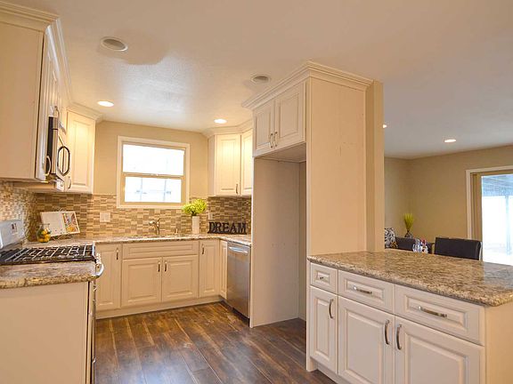 3rd image of 6256 Lake Arago Ave