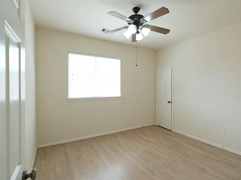 12802 Flat Creek Dr — Photo 27