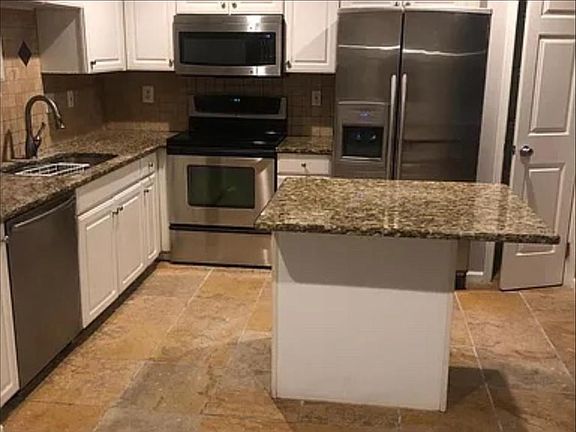 2nd image of 23007 Potomac Hill Sq