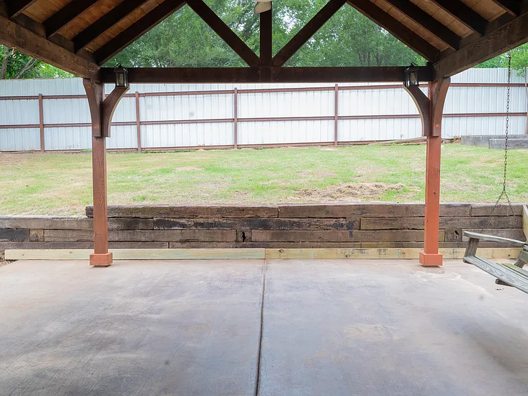 8328 S Gardenia Ave — Photo 36