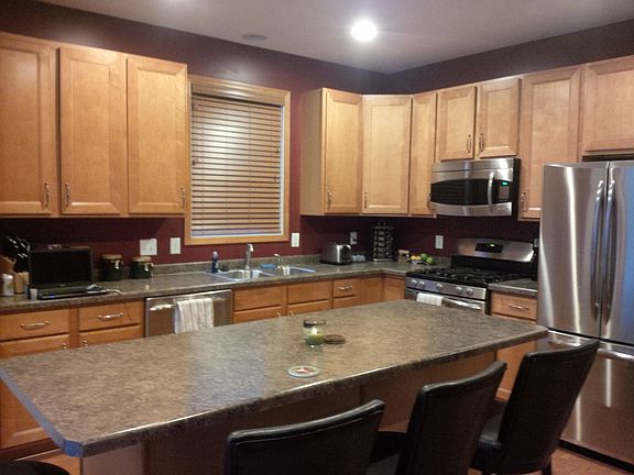 Gourmet kitchen